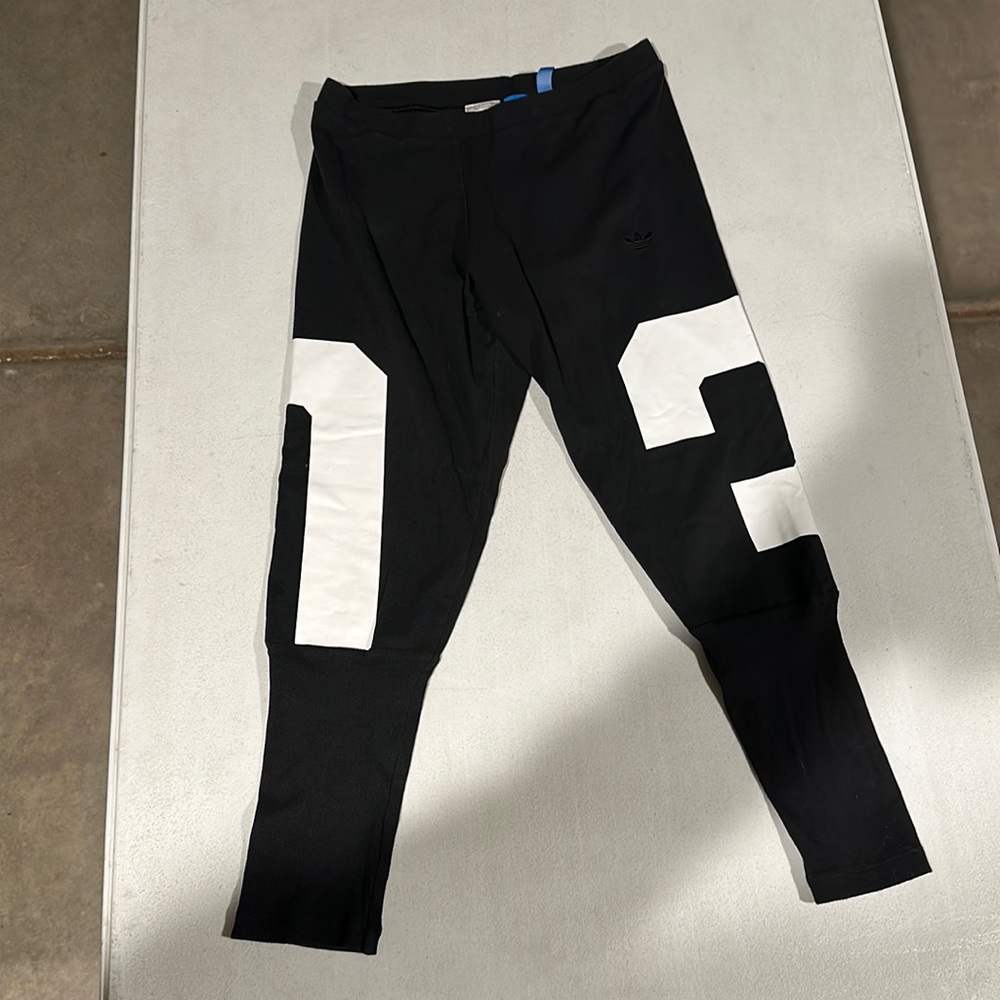 Adidas leggings